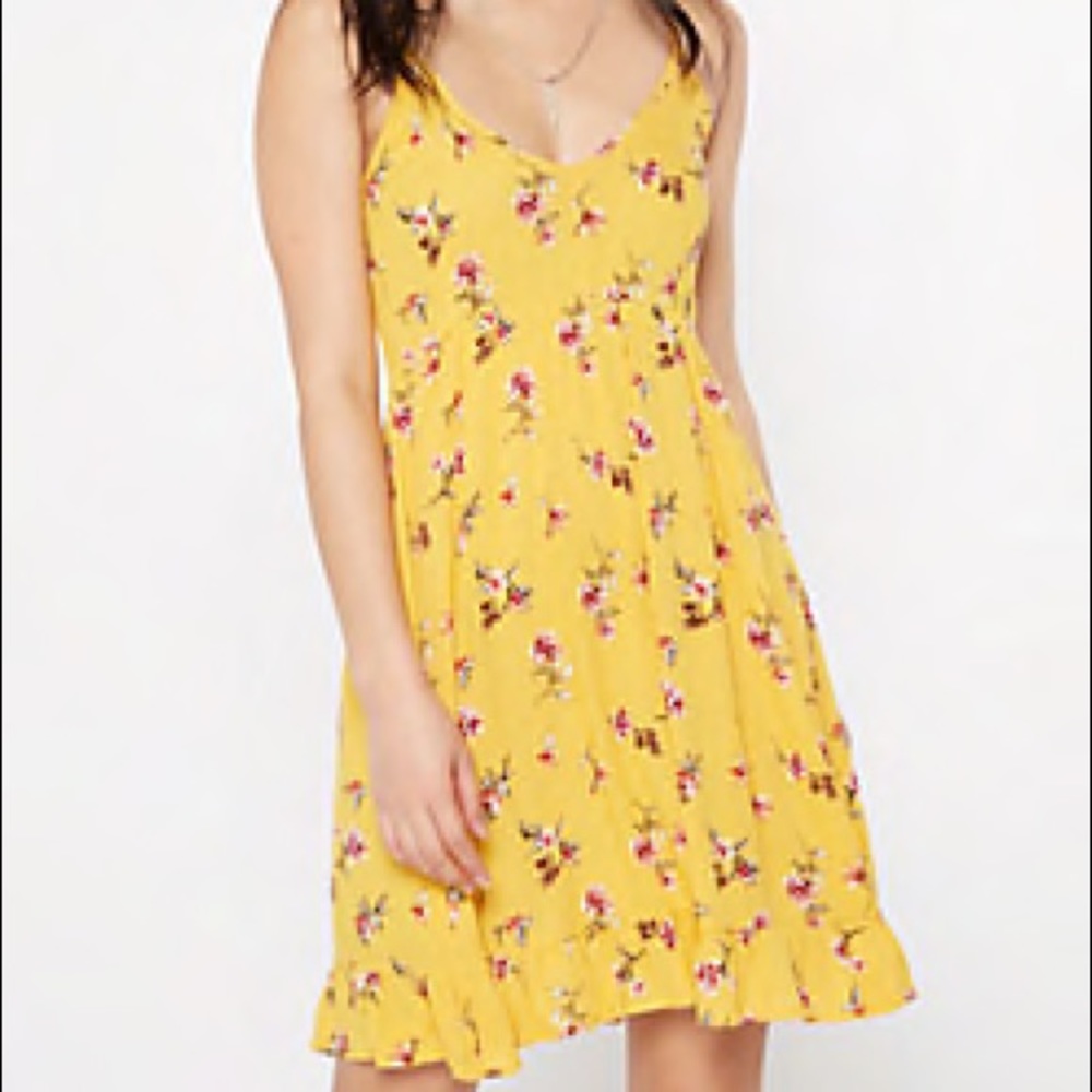 Ruffle Hem V-Neck Floral Dress